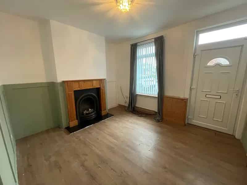 Three Bedroom Terraced House Zero Deposit Available