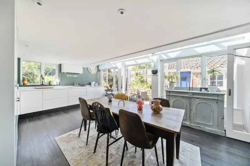 2 Bedroom House for Sale in Sherborne A Secret Garden Sanctuary