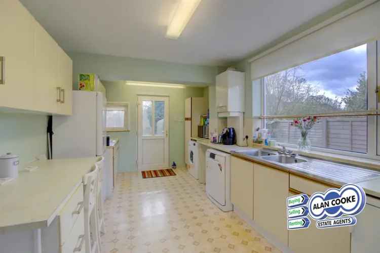 4 Bedroom Semi Detached House to Rent Near Schools