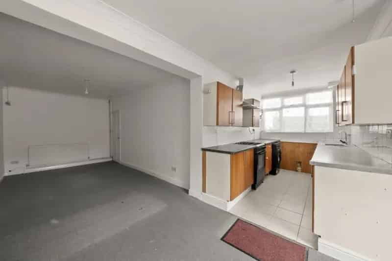 3 Bedroom Bungalow For Sale Hayes