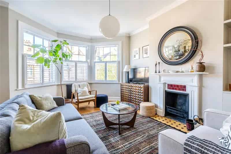 3 Bedroom Flat Apartment in London