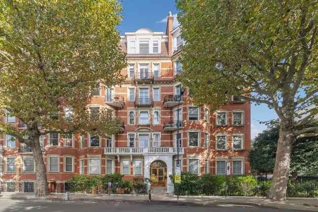 3-Bedroom Flat for Rent in Kensington, London