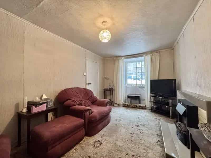 2 Bedroom Cottage for Sale