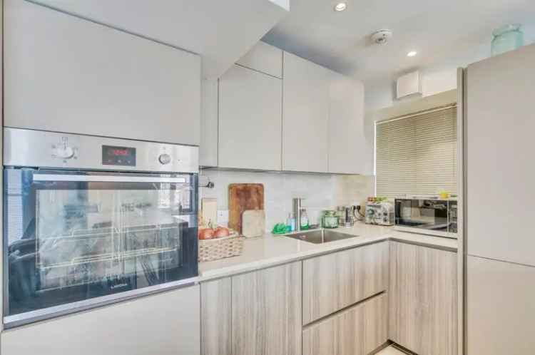 2 Bed Semi-Detached House in Turnchapel