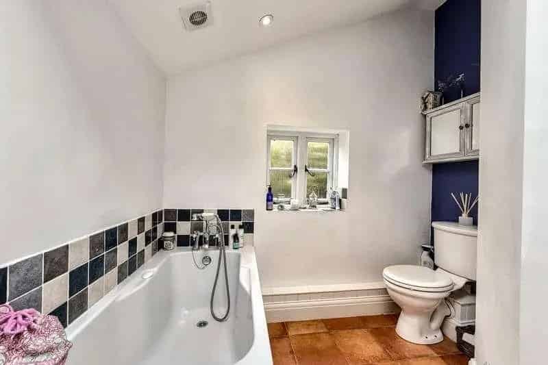 3 Bed Thatched Cottage for Sale Grade II Listed