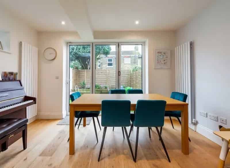 Four Bedroom Victorian House with Garden