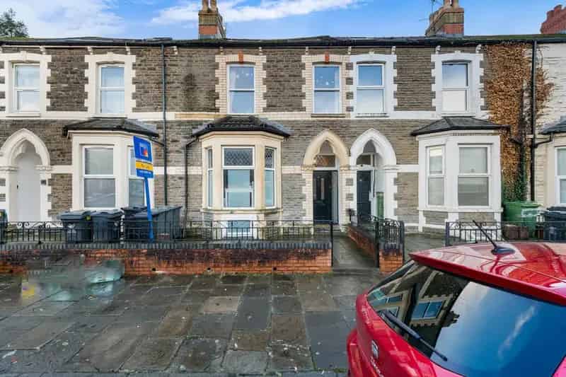 1 Bedroom Apartment for Sale