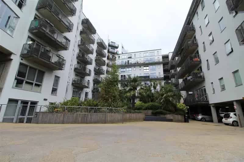 2 Bedroom Commercial Property House to Rent in Bow