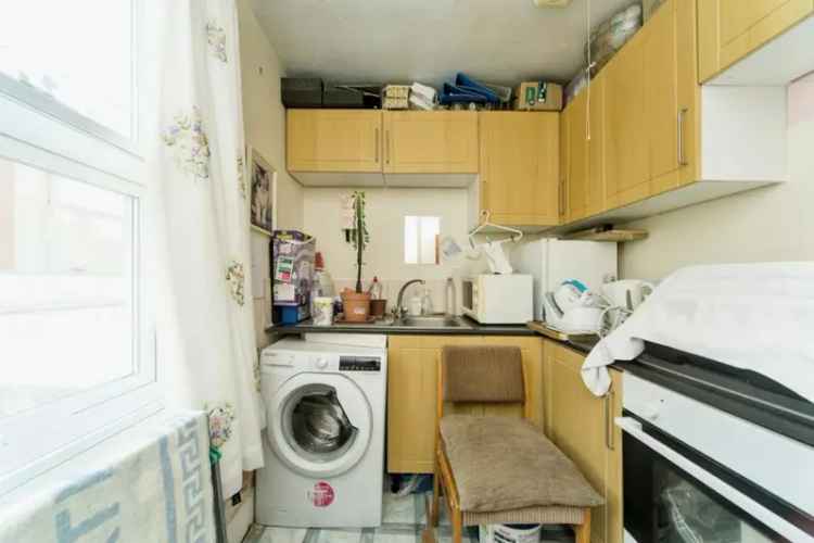 Spacious Town Centre Property - Family Home or Investment Opportunity