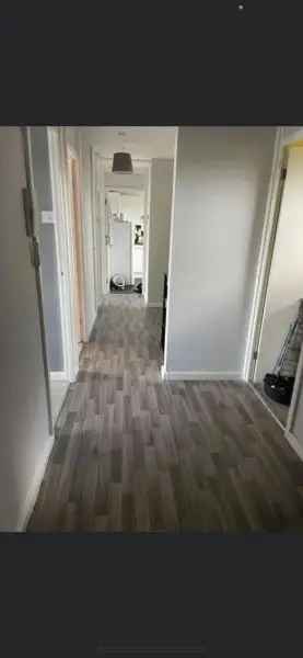 Flat For Rent in Epsom and Ewell, England