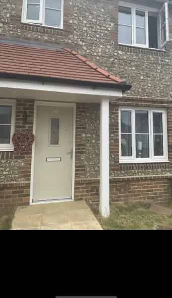 3 Bedroom New Build Home with Garden and Driveway
