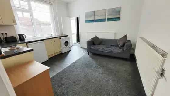 1 Bedroom Ground Floor Flat Cardiff