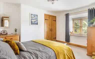 Charming 3-Bedroom Cottage in East Charleton Devon