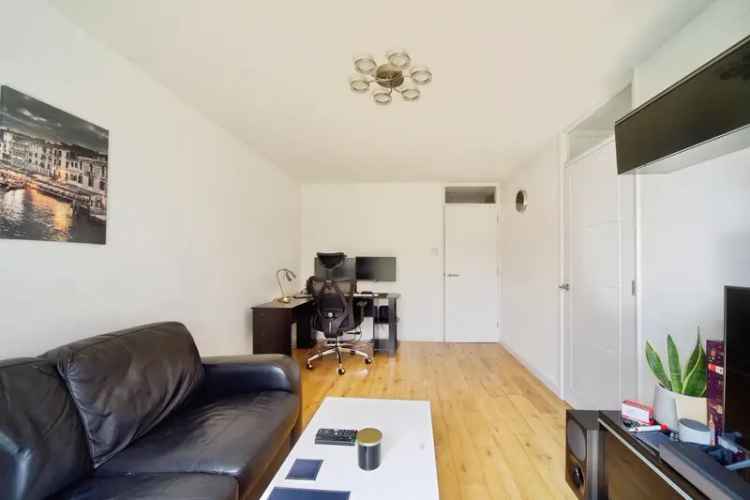 One Bedroom Ground Floor Apartment Near New Southgate Station