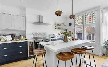 Flat For Sale in South Hams, England