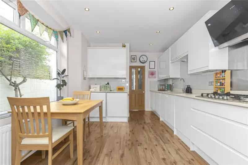 5 Bedroom Victorian Terrace House For Sale