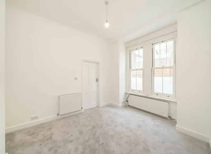 Two Double Bedroom Garden Flat Near Sloane Square