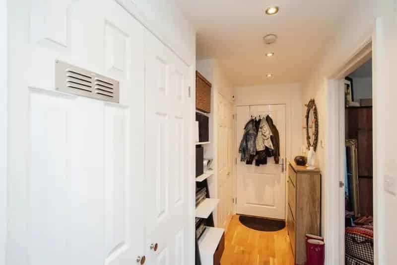 First Floor Apartment West Watford Long Lease Modern Open Plan Living