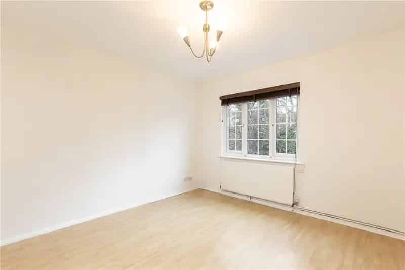 2 Bedroom Maisonette in Putney with Private Garden