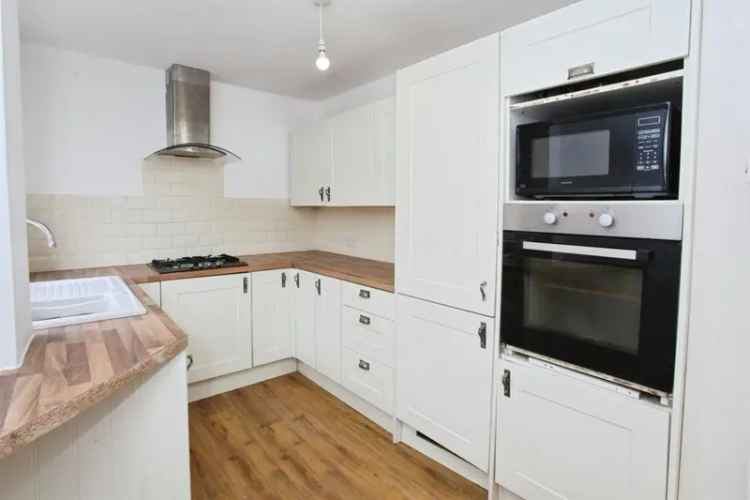 3 Bedroom Teraced House Near Transport and Schools