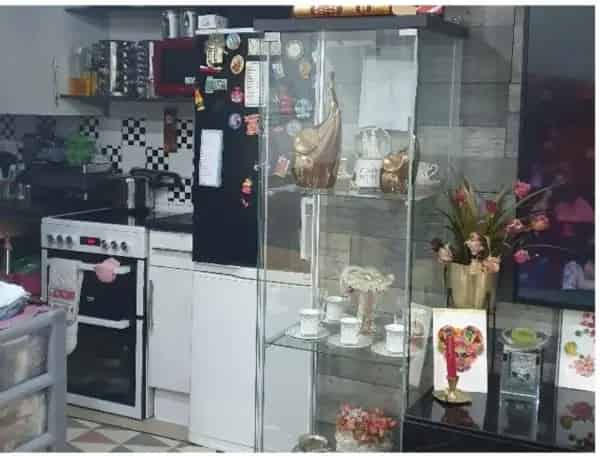 City Center Apartment Near Train Station and Sainsbury's