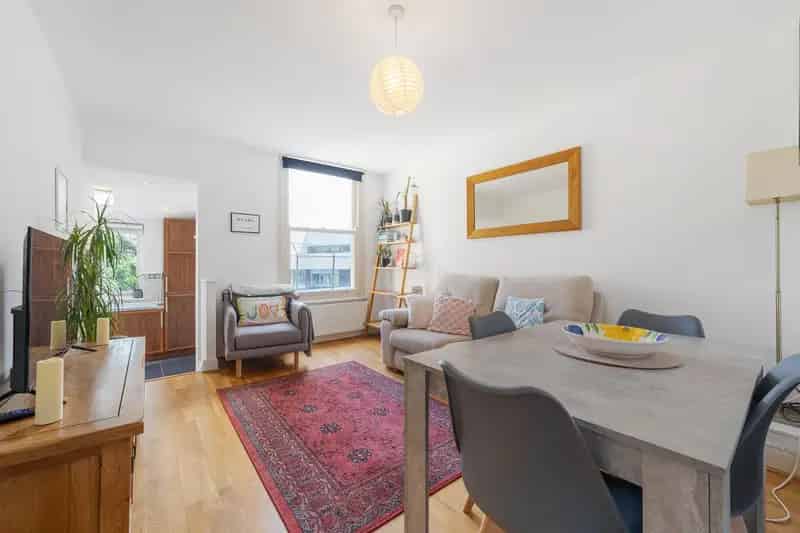 2 Bedroom Flat House to Rent near Brixton and Brockwell Park