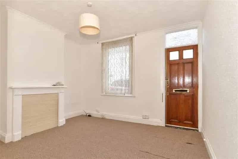 2 Bed House For Sale Near Rochester