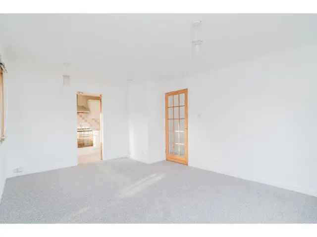 2 bedroom flat  for sale