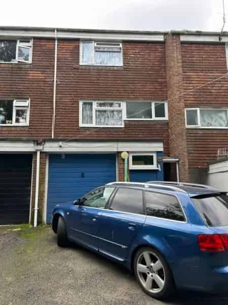 3 Story Townhouse with New Updates Near School