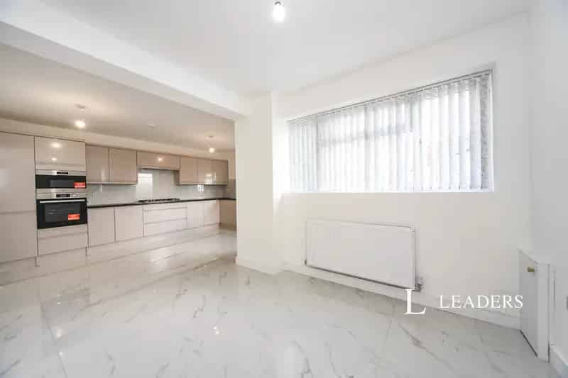 House For Rent , Luton, England