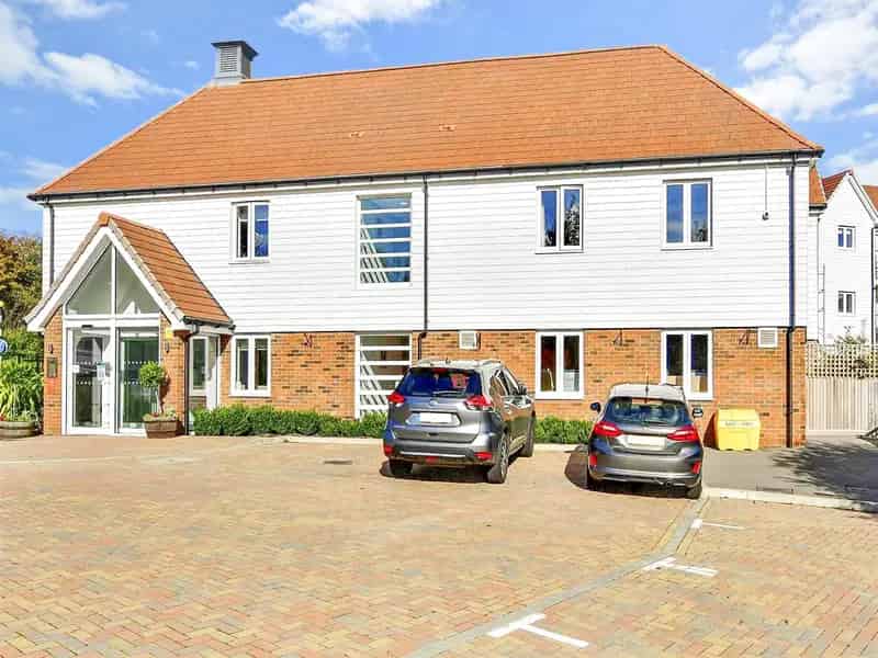 1 Bedroom Flat for Sale in Central Tenterden