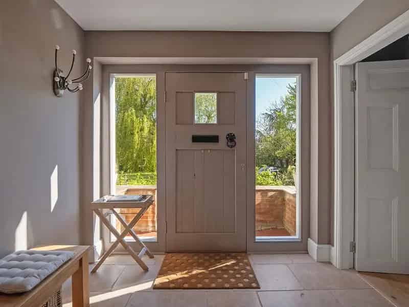 Five Bedroom Detached Family Home with 1.1 Acres of Gardens