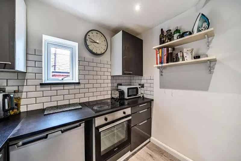 1 Bed Flat for Sale - Town Centre Location