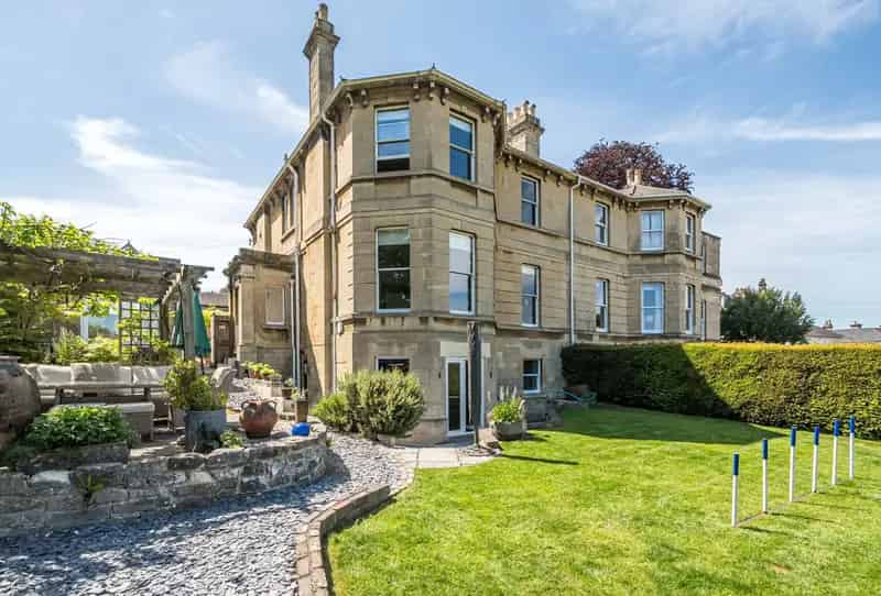 5 Bedroom Victorian Villa for Sale Near Royal Crescent