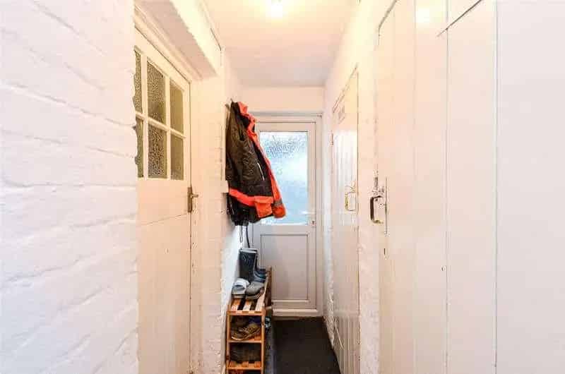 3 Bed Semi-Detached House For Sale Near Schools and Amenities