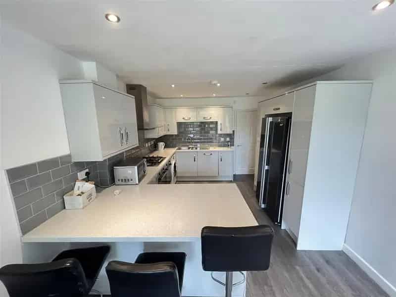 5 Bedroom Terraced House to Rent