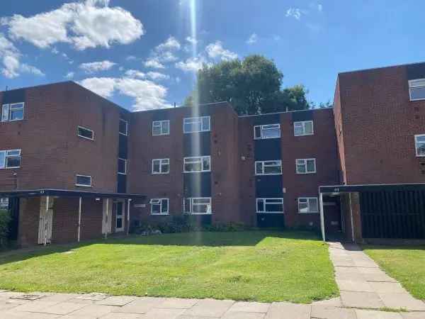 Flat For Rent in Birmingham, England