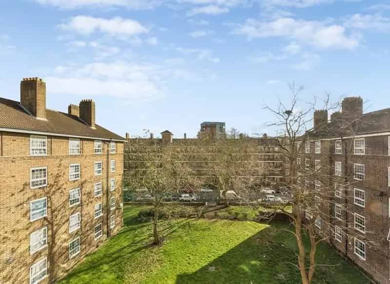 3 Bed Top Floor Apartment Greenwich Ideal First Time Buy BTL