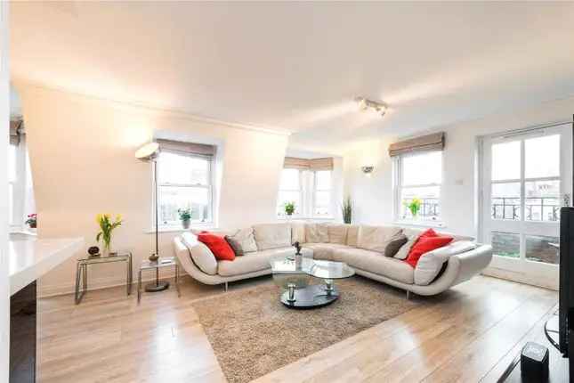 Flat to rent in Morshead Road, Paddington W9