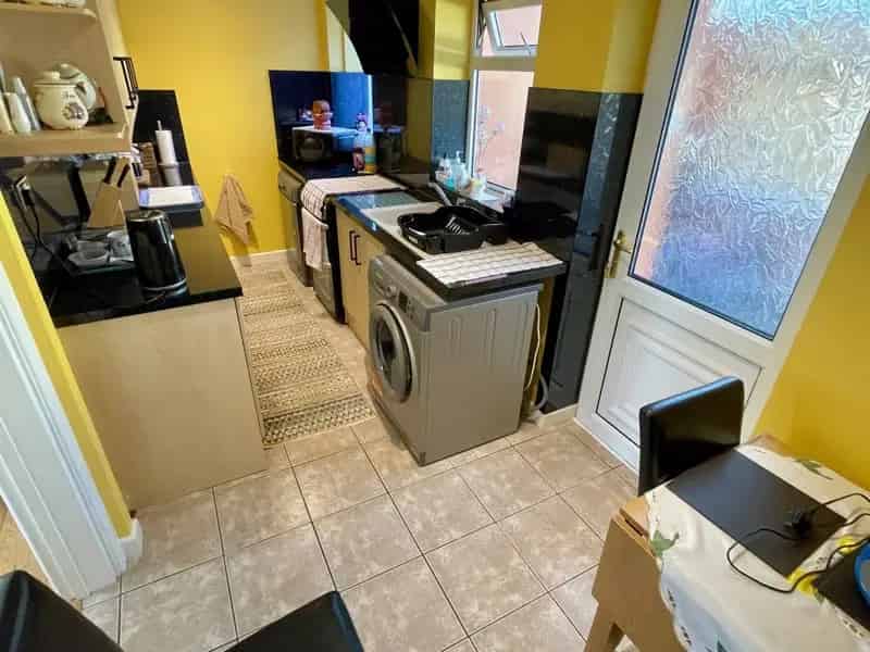 2 Bedroom Semi-Detached House for Rent