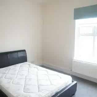 2 Bedroom House Manchester