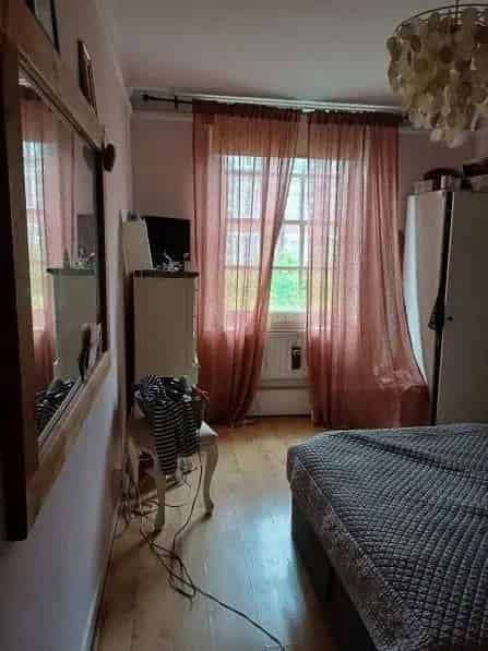 Spacious 2 Bedroom Flat Near St John s Wood Station