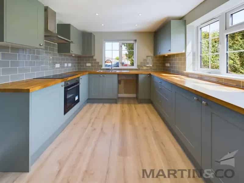 4 Bedroom Detached Farmhouse Near West Wittering Beach