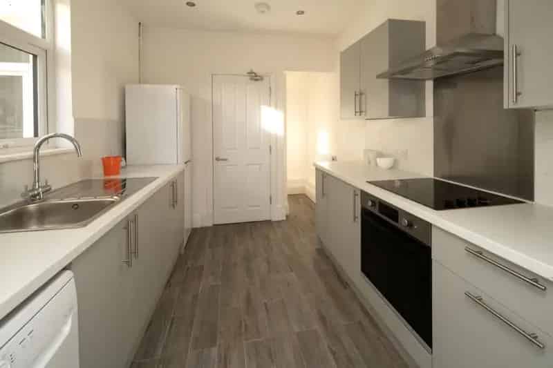4 Bedroom Terraced House for Sharers - Stylish and Contemporary