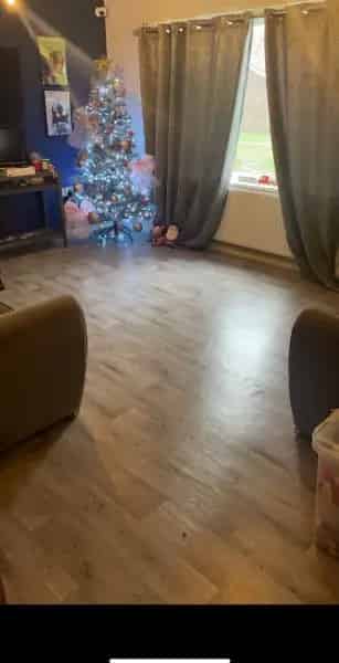 1 Bedroom Ground Floor Flat with New Flooring and Ample Storage