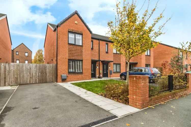 3 Bedroom End Terrace House for Sale Manchester M4