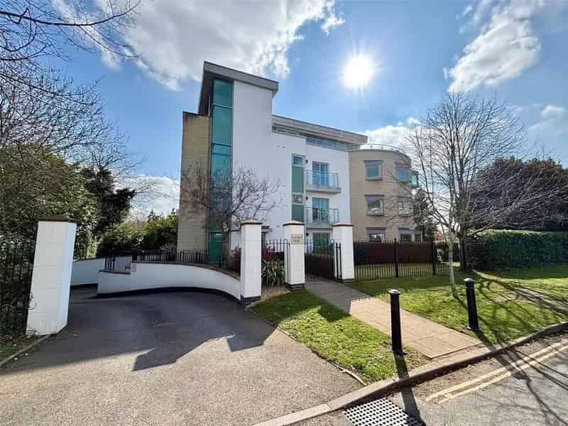 2 Bedroom Apartment for Sale