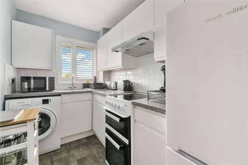 1 Bedroom Retirement Flat for Sale Over 55s Chain Free