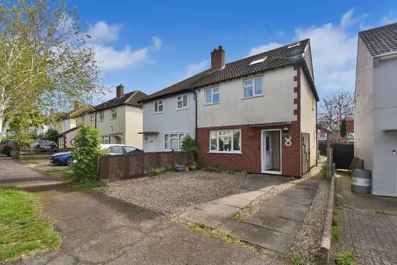 3 Bedroom Semi-Detached House for Sale