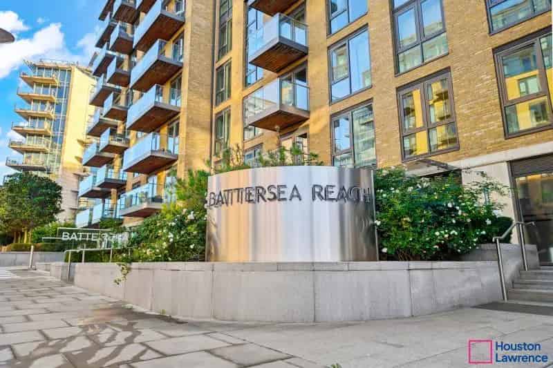 Battersea Reach Commercial Units and Riverside Living